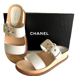 Chanel Mules in White Crumpled Calfskin